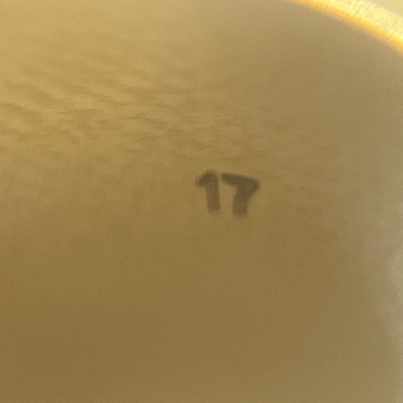 Authentic GUCCI Icon Logo 18K Yellow Gold Ring Band - Picture 6 of 10